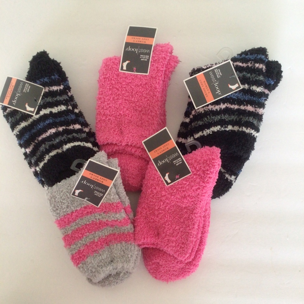 BUNDLE OF 5 NEW PAIRS OF COZY SOCKS ALL NWT